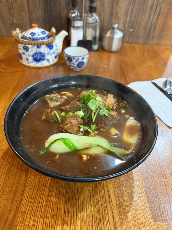 Lee’s Charming Noodles